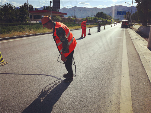 嘉格道路貼縫帶為什么被稱為網(wǎng)紅道路養(yǎng)護(hù)產(chǎn)品